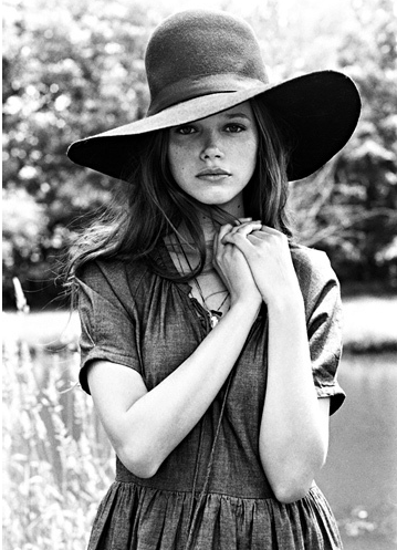 garden hat girl
